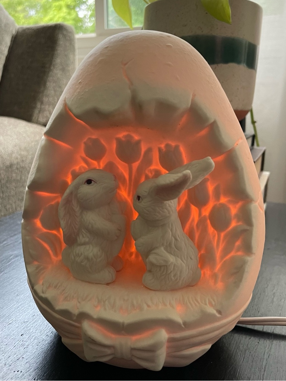 Rare vintage ceramic light up egg bunnies tulips